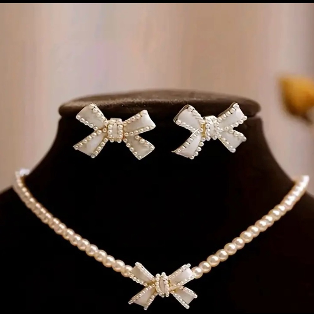 Elegant Pearl Bow Necklace and Earring Set